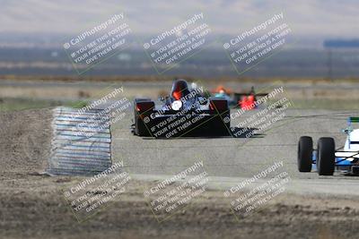 media/Oct-26-2025-CalClub SCCA (Sun) [[8ce1e69566]]/Group 3/Grapevine/